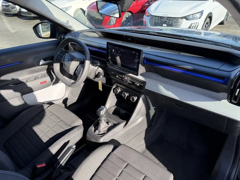 Photo de la voiture CITROEN C3 Turbo 100 ch BVM6 Plus