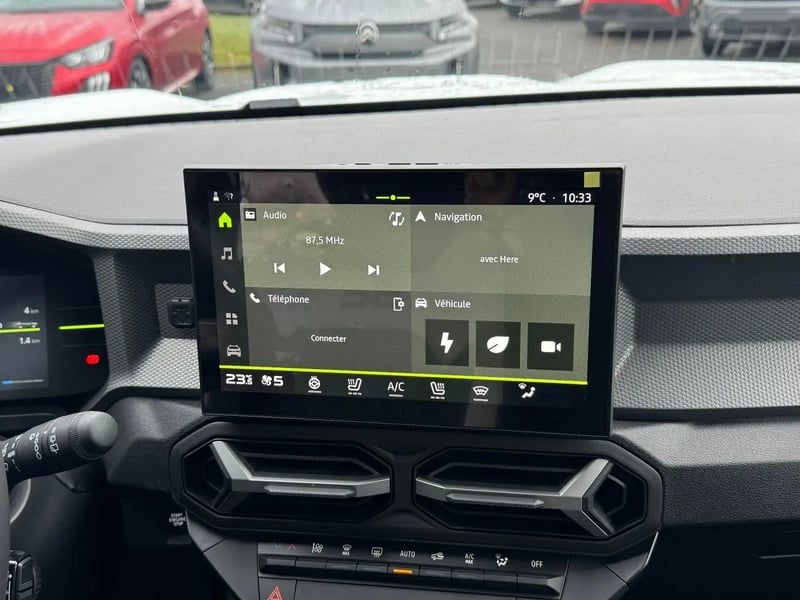 Photo de la voiture DACIA DUSTER Hybrid 155 Journey