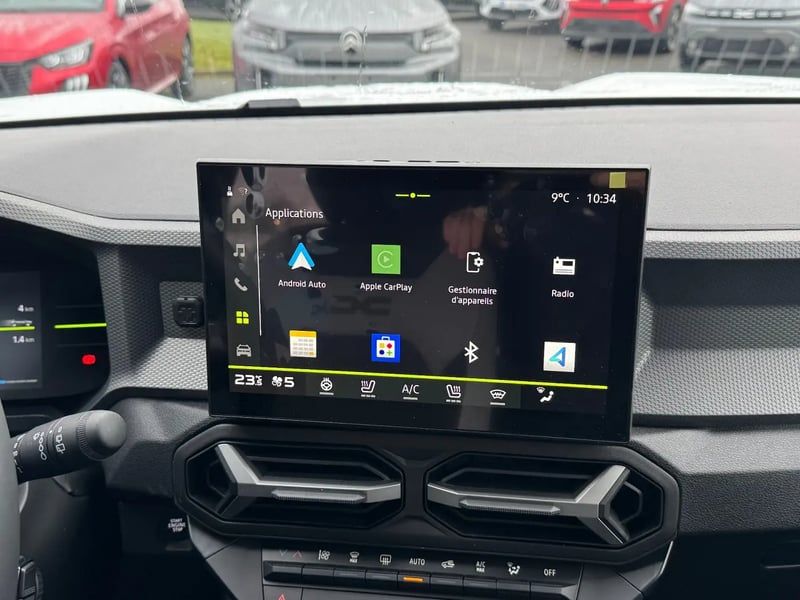 Photo de la voiture DACIA DUSTER Hybrid 155 Journey