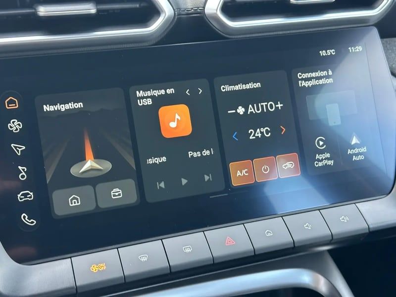 Photo de la voiture MG ZS 1.5 L Hybrid+ 197 ch Comfort