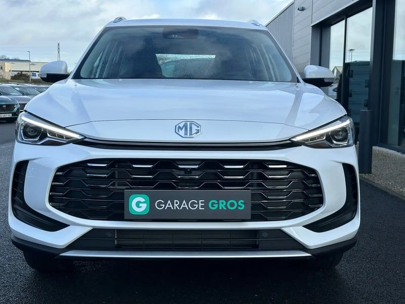 Photo de la voiture MG ZS 1.5 L Hybrid+ 197 ch Comfort
