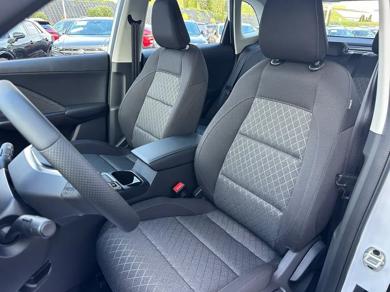 Photo de la voiture MG ZS 1.5 L Hybrid+ 197 ch Comfort