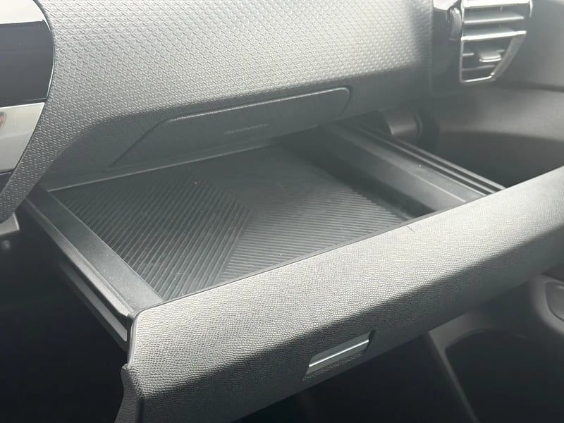 Photo de la voiture CITROEN C4 BlueHDi 130 EAT8 Max