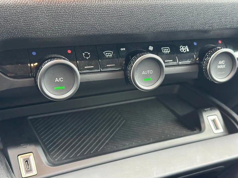 Photo de la voiture CITROEN C4 X Hybride 136 e-DCS6 Max