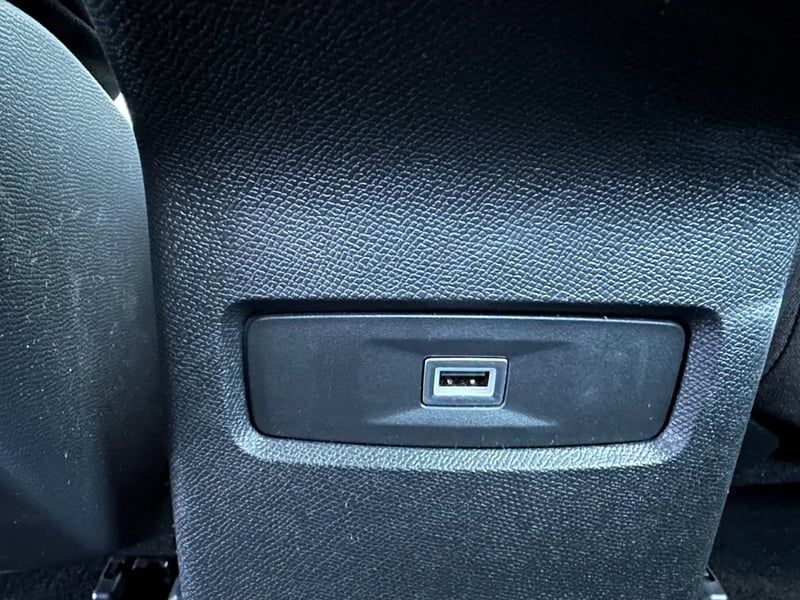 Photo de la voiture CITROEN C4 X Hybride 136 e-DCS6 Max