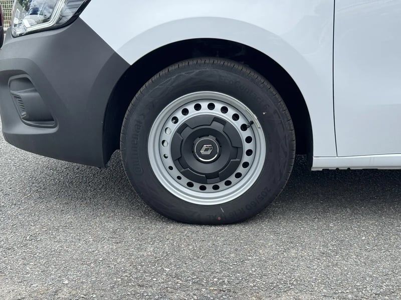 Photo de la voiture RENAULT KANGOO VAN L2 BLUE DCI 115 GRAND CONFORT - CAISSE ISOTHERME