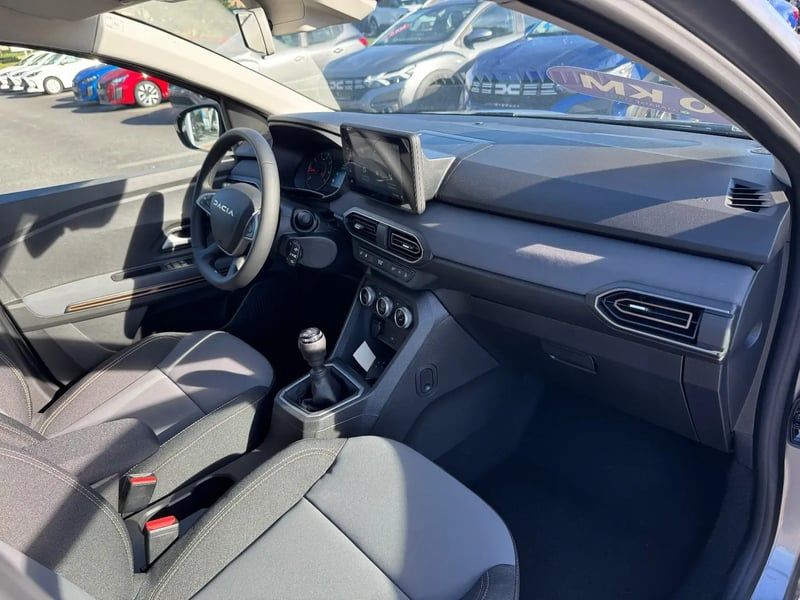 Photo de la voiture DACIA JOGGER ECO-G 100 7 places GSR2 Extreme +