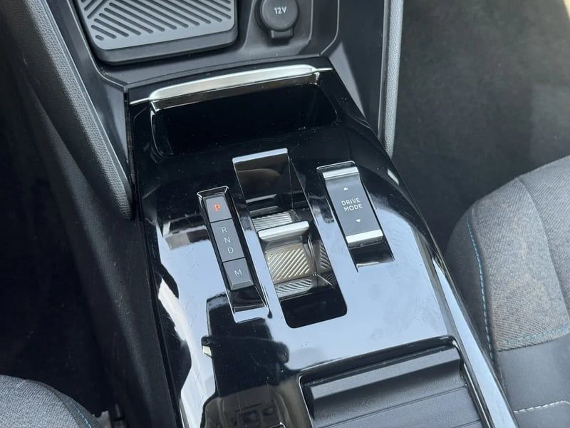 Photo de la voiture CITROEN C4 X BlueHDi 130 S&S EAT8 Max