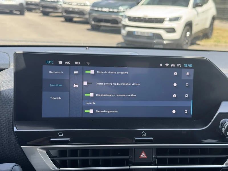 Photo de la voiture CITROEN C4 X BlueHDi 130 S&S EAT8 Max