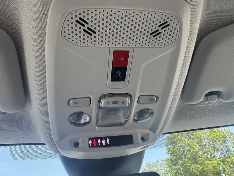 Photo de la voiture CITROEN C4 X BlueHDi 130 S&S EAT8 Max