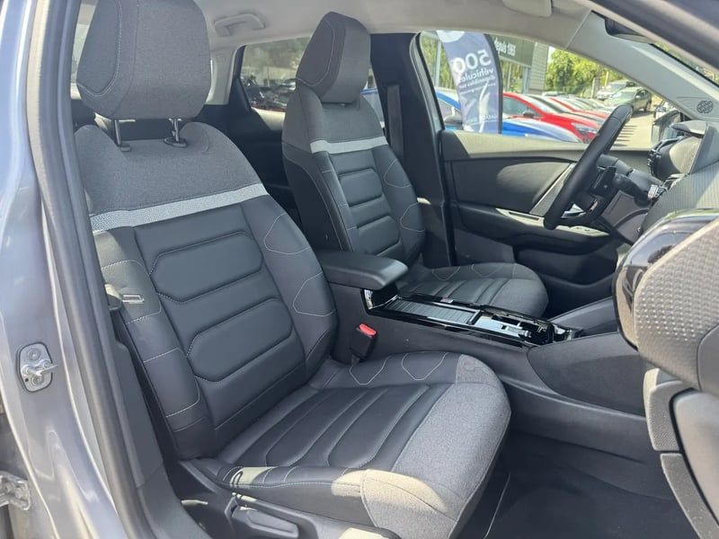 Photo de la voiture CITROEN C4 X BlueHDi 130 S&S EAT8 Max