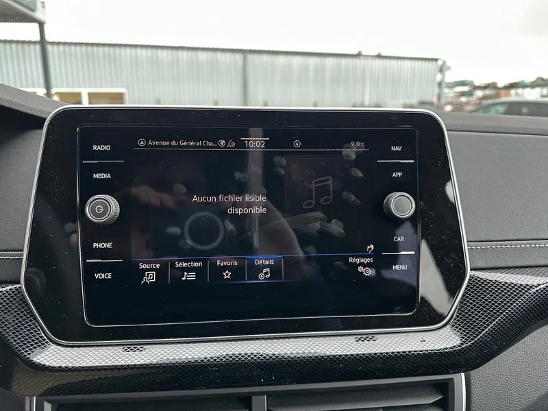 Photo de la voiture VOLKSWAGEN T-CROSS 1.0 TSI 116 Start/Stop DSG7 R-Line Edition