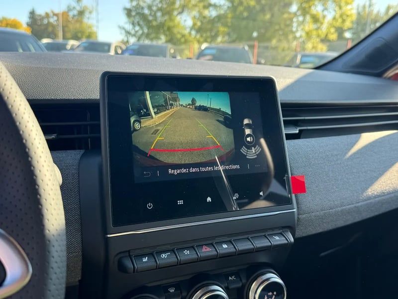 Photo de la voiture RENAULT CLIO V TCe 90 ch GSR2 Techno