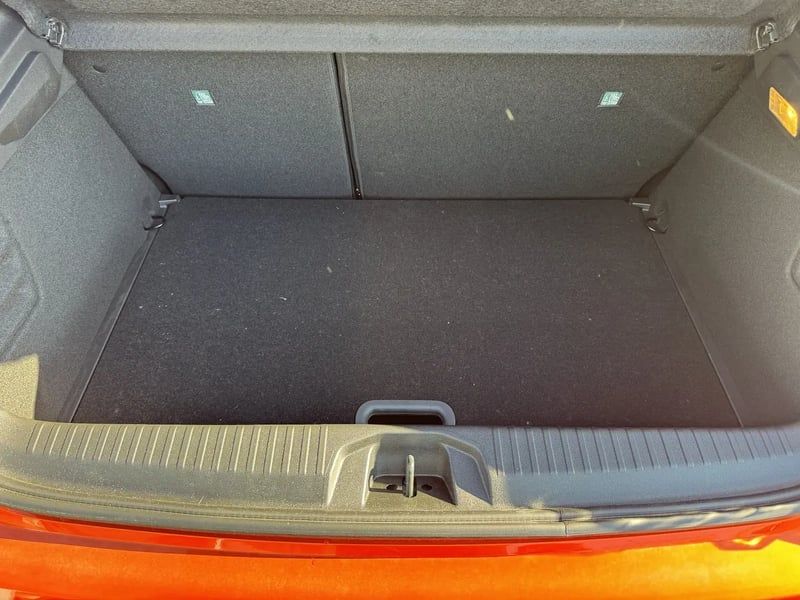 Photo de la voiture RENAULT CLIO V TCe 90 ch GSR2 Techno