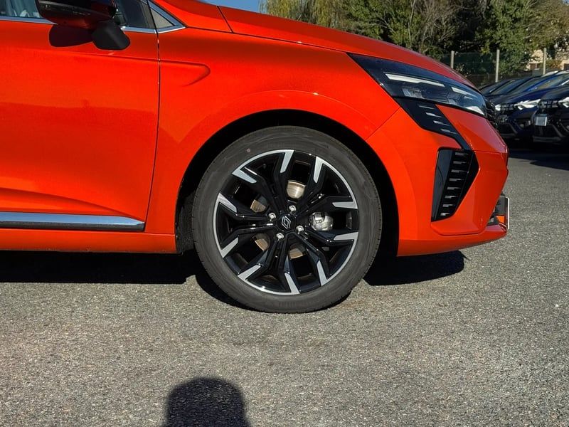 Photo de la voiture RENAULT CLIO V TCe 90 ch GSR2 Techno