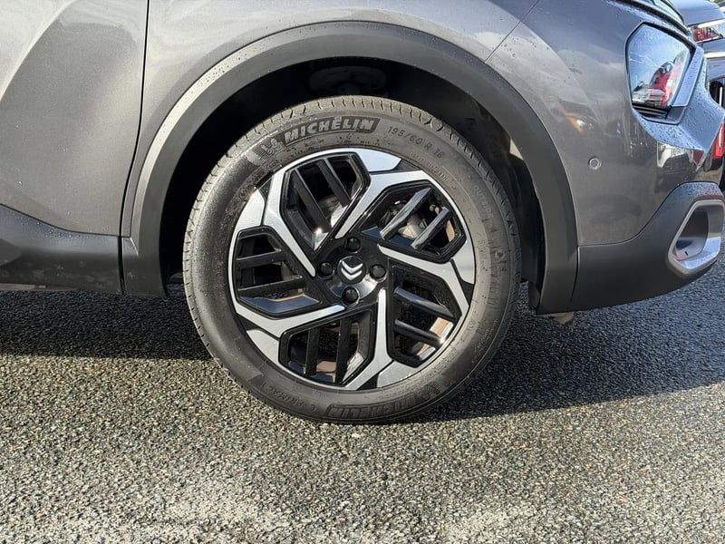 Photo de la voiture CITROEN C4 PureTech 130 BVM6 Max