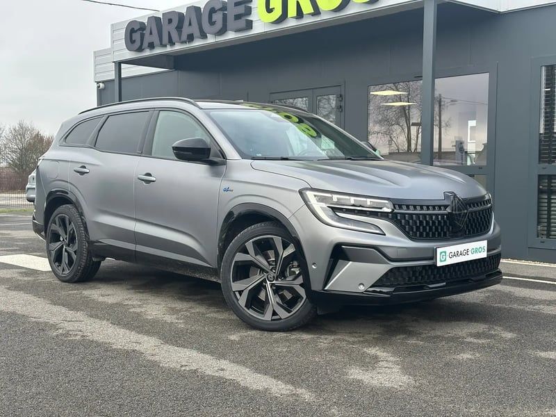 Photo de la voiture RENAULT ESPACE VI E-Tech hybrid 200 esprit Alpine