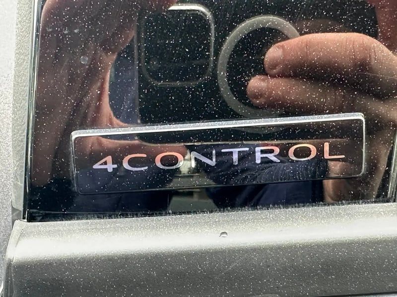 Photo de la voiture RENAULT ESPACE VI E-Tech hybrid 200 esprit Alpine