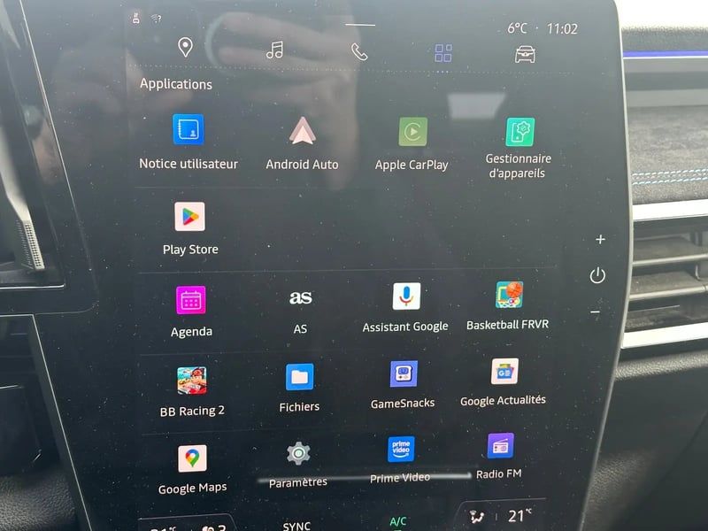 Photo de la voiture RENAULT ESPACE VI E-Tech hybrid 200 esprit Alpine