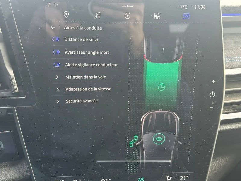 Photo de la voiture RENAULT ESPACE VI E-Tech hybrid 200 esprit Alpine