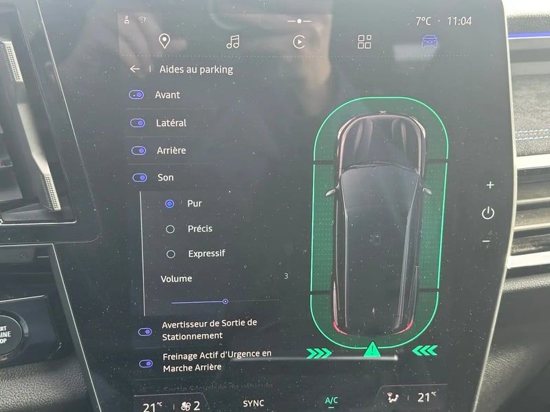 Photo de la voiture RENAULT ESPACE VI E-Tech hybrid 200 esprit Alpine