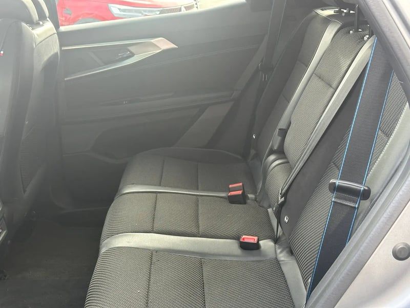 Photo de la voiture RENAULT ESPACE VI E-Tech hybrid 200 esprit Alpine