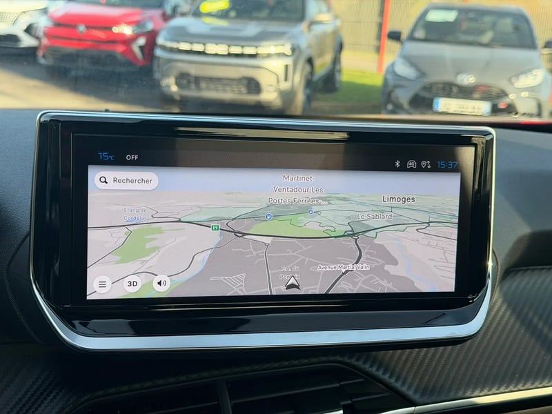 Photo de la voiture PEUGEOT 2008 Hybrid 136 e-DCS6 Allure