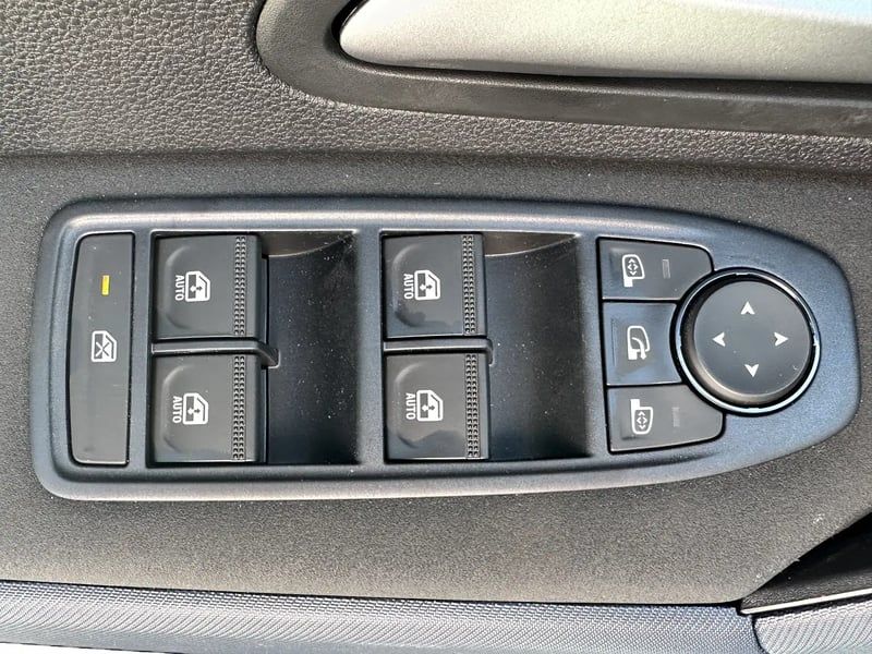 Photo de la voiture DACIA BIGSTER Mild Hybrid 140 Journey