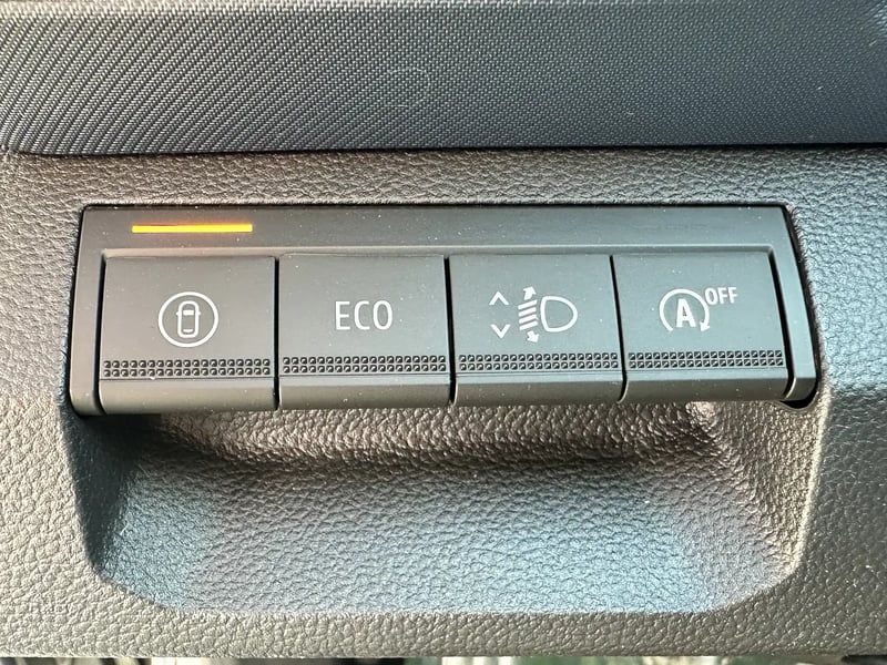 Photo de la voiture DACIA BIGSTER Mild Hybrid 140 Journey