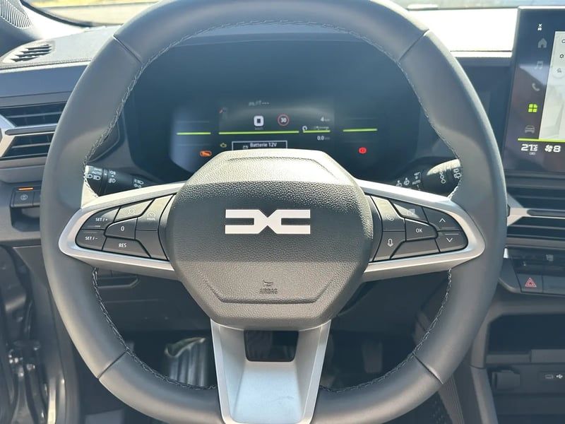 Photo de la voiture DACIA BIGSTER Mild Hybrid 140 Journey