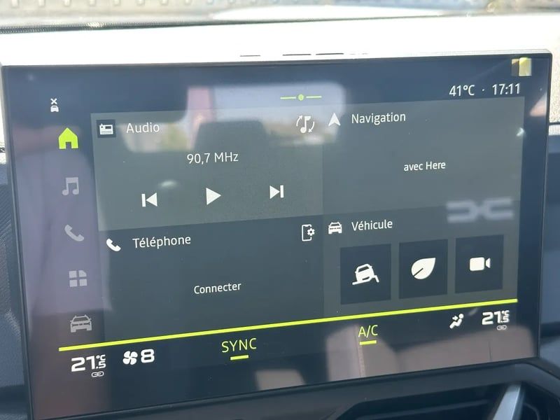 Photo de la voiture DACIA BIGSTER Mild Hybrid 140 Journey