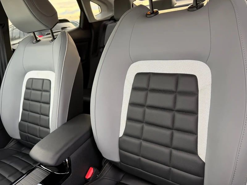 Photo de la voiture CITROEN C4 X Hybride 136 e-DCS6 Max