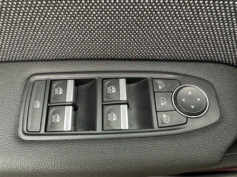 Photo de la voiture RENAULT CAPTUR Eco-G 100 ch Techno