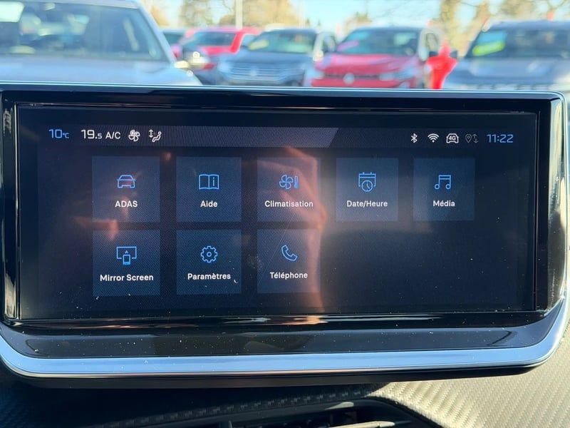 Photo de la voiture PEUGEOT 2008 PureTech 130 S&S EAT8 Allure