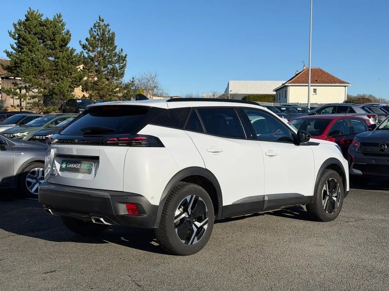 Photo de la voiture PEUGEOT 2008 PureTech 130 S&S EAT8 Allure