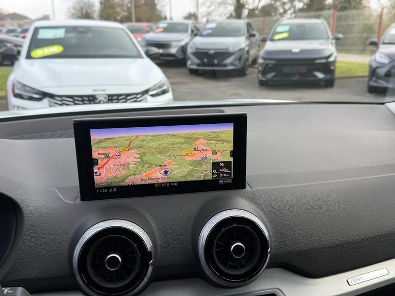 Photo de la voiture AUDI Q2 30 TFSI 110 BVM6 Business line