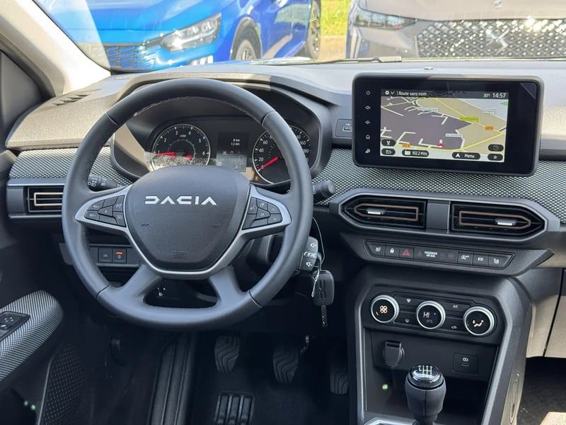 Photo de la voiture DACIA SANDERO ECO-G 100 GSR2 Stepway Expression