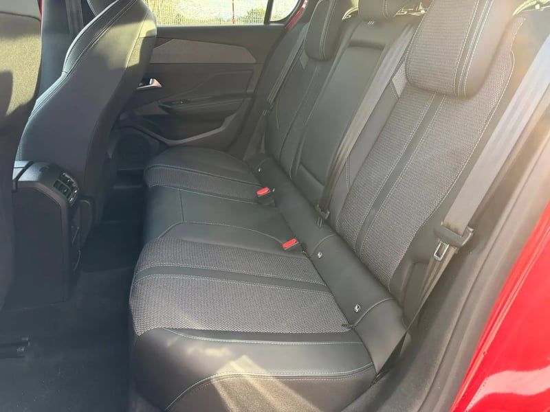 Photo de la voiture PEUGEOT 308 BlueHDi 130ch S&S EAT8 Allure