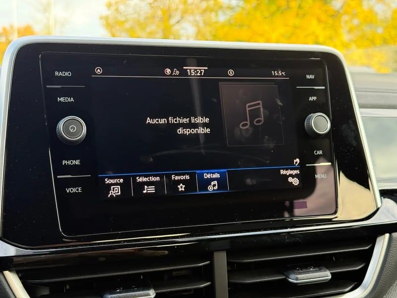 Photo de la voiture VOLKSWAGEN T-ROC 1.5 TSI EVO2 150 Start/Stop DSG7 R-Line Edition