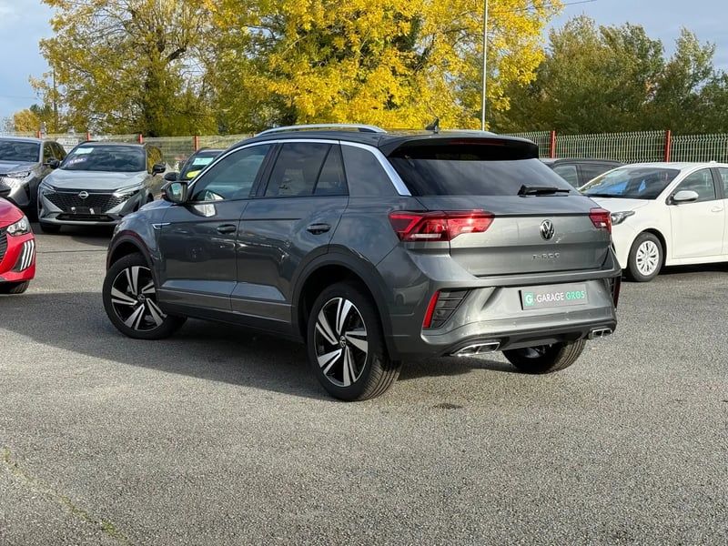 Photo de la voiture VOLKSWAGEN T-ROC 1.5 TSI EVO2 150 Start/Stop DSG7 R-Line Edition