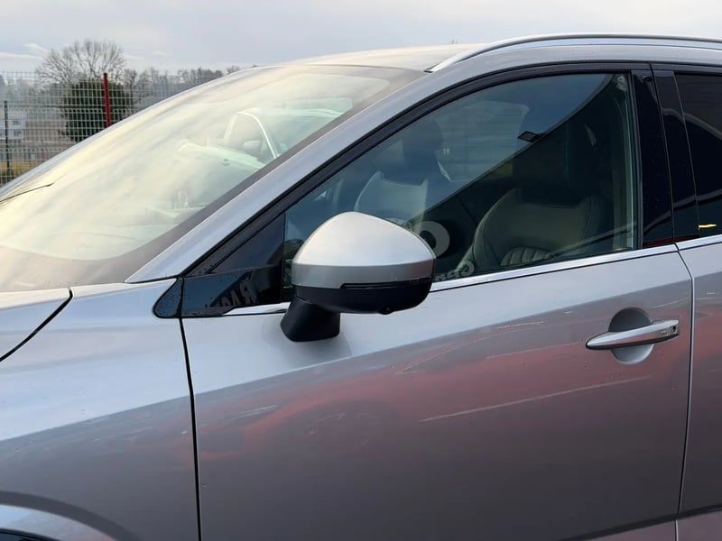 Photo de la voiture NISSAN QASHQAI Mild Hybrid 158 ch Xtronic Tekna