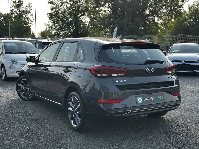 Photo de la voiture HYUNDAI i30 1.0 T-GDi 120 DCT-7 Hybrid 48V Creative