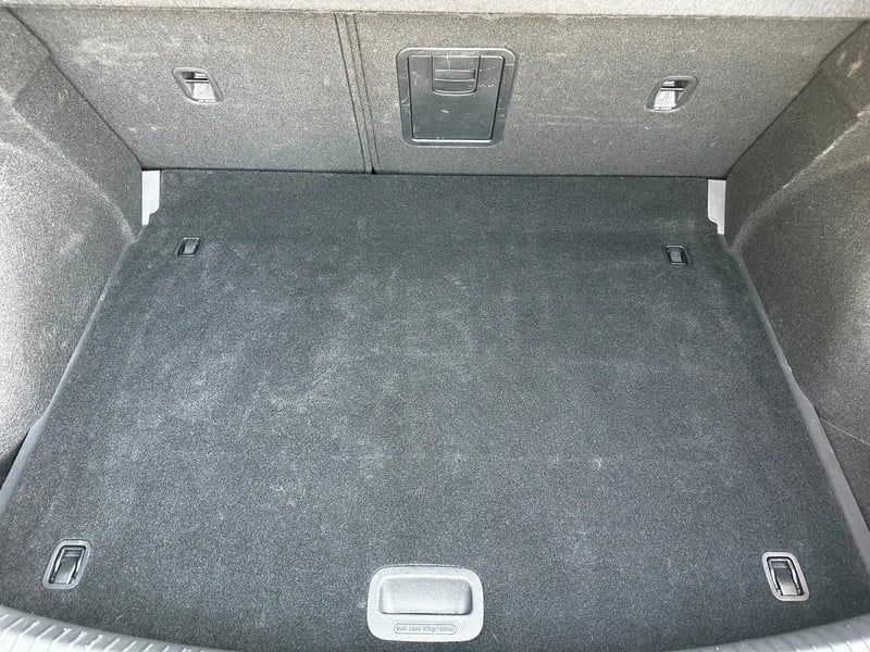 Photo de la voiture HYUNDAI i30 1.0 T-GDi 120 DCT-7 Hybrid 48V Creative