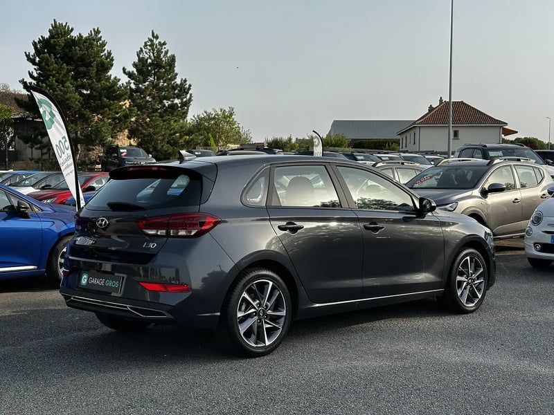 Photo de la voiture HYUNDAI i30 1.0 T-GDi 120 DCT-7 Hybrid 48V Creative