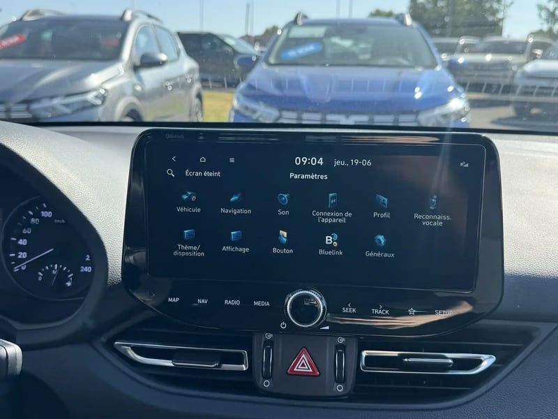 Photo de la voiture HYUNDAI i30 1.0 T-GDi 120 DCT-7 Hybrid 48V Creative