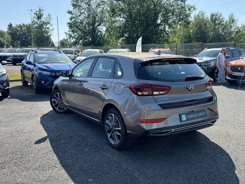 Photo de la voiture HYUNDAI i30 1.0 T-GDi 120 DCT-7 Hybrid 48V Creative