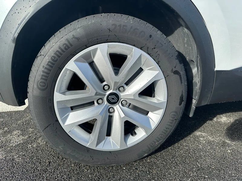 Photo de la voiture RENAULT CAPTUR TCe 90 ch Evolution