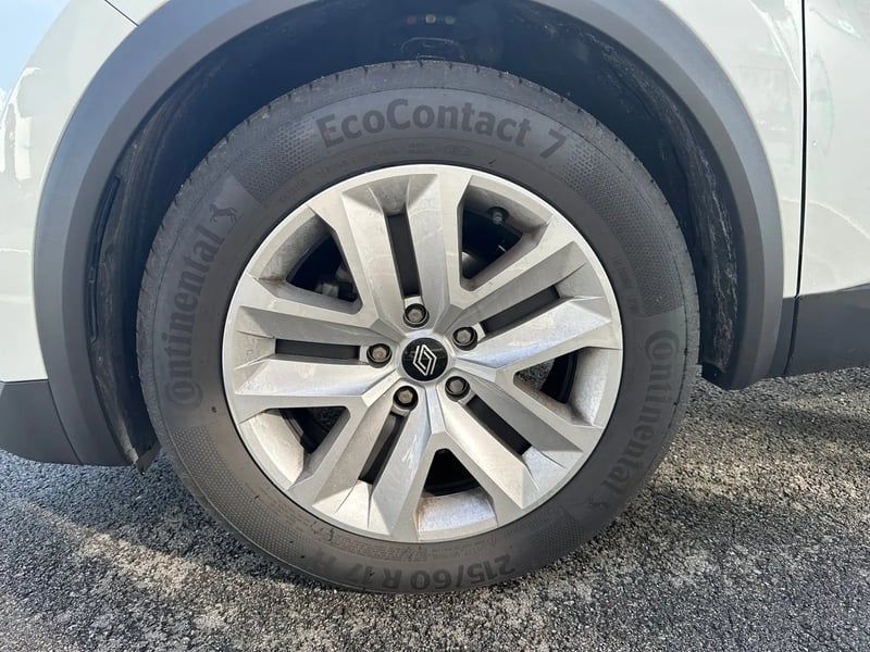 Photo de la voiture RENAULT CAPTUR TCe 90 ch Evolution