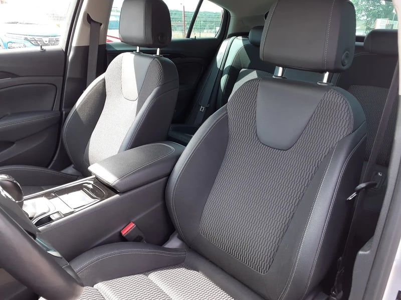 Photo de la voiture OPEL INSIGNIA GRAND SPORT 2.0 Diesel 174 ch BVM6 Elegance