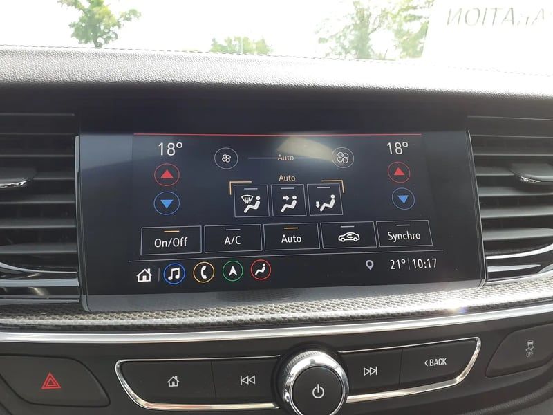 Photo de la voiture OPEL INSIGNIA GRAND SPORT 2.0 Diesel 174 ch BVM6 Elegance